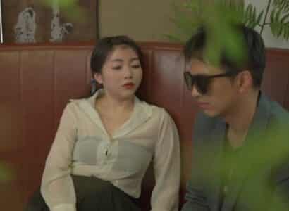 Anh chàng mưu mô giả vờ khiếm thị dụ em họ uống rượu say để xả dục vọng hoang dã