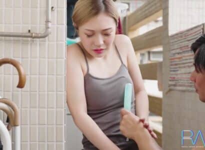 Cha chồng thay con trai thỏa mãn nàng dâu khao khát làm mẹ