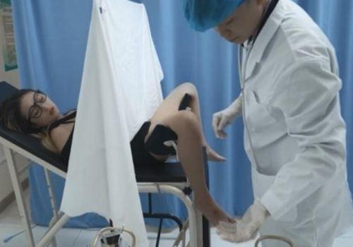 Cô nàng 20t khám âm đạo gặp bác sĩ biến thái đụ bể lồn