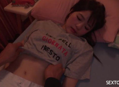 Ngọn Lửa Tình Dục Rực Cháy Bên Yui Nagase Trong Ngôi Nhà Chung