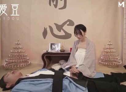 Ni Cô Thánh Thiện Sa Đọa Với Vũ Khí Bí Ẩn Của Hiệp Sĩ Cơ Bắp